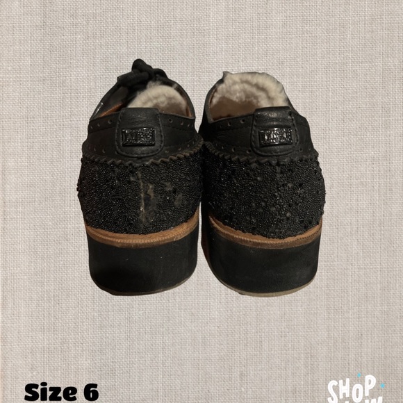 Australia Luxe Collective loafers with shearling, size 6 - Picture 3 of 5